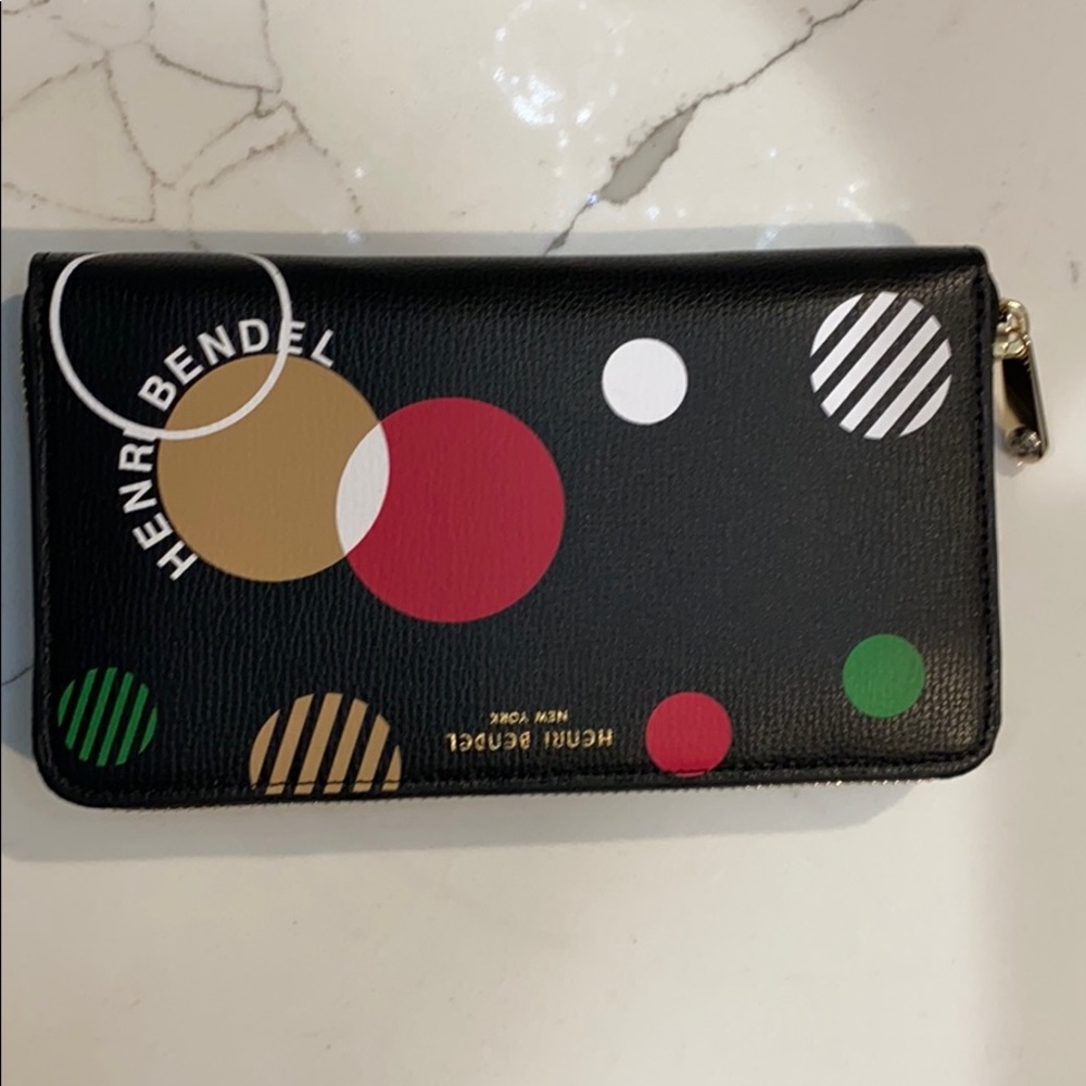 Henri Bendel wallet